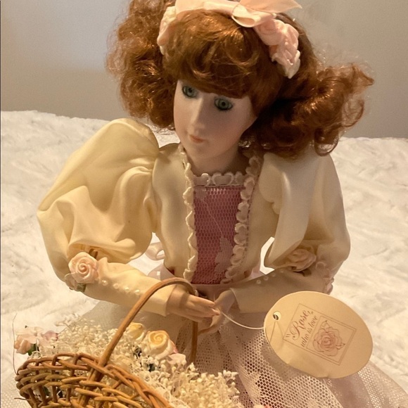 Merri Roderick “Rose Who Is Love” Vintage Collector’s Item - Picture 1 of 11